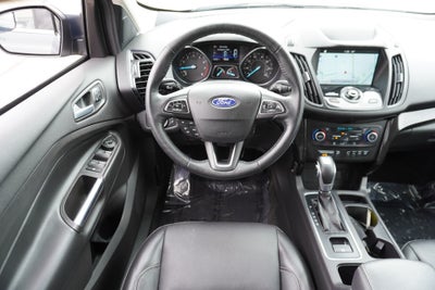 2019 Ford Escape Titanium 4WD + Tow