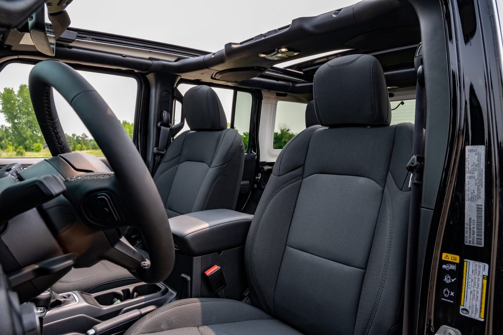 Jeep Wrangler Sky One-Touch Power-Top Roof