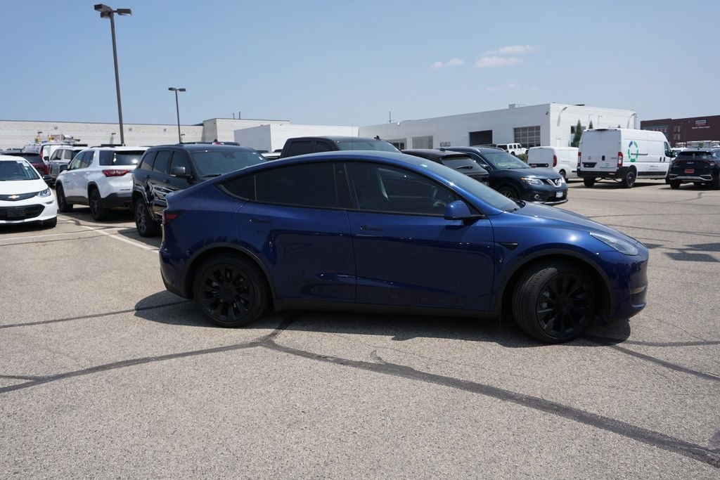 Used 2021 Tesla Model Y  with VIN 5YJYGDEE9MF080495 for sale in Lakeville, MN